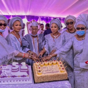 Check Out Photos of Alaafin of Oyo and some of his Oloris at his 51st coronation anniversary party