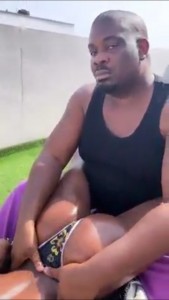 Don Jazzy Shows Off His Massage Skills While Massaging A Lady (Video)
