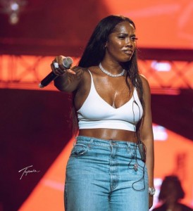 VIDEO: Tiwa savage frightened after fan crashed stage to hug her